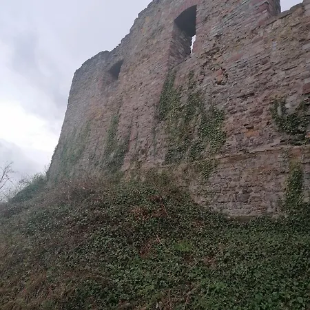 Zur Burg Polle