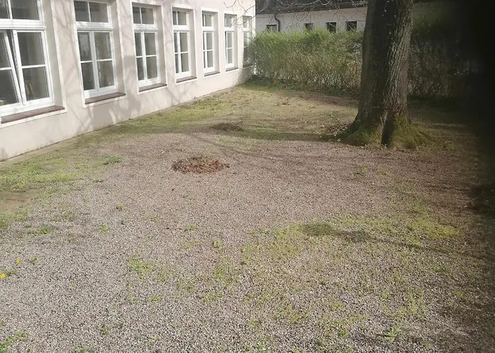 Отель Zur Burg