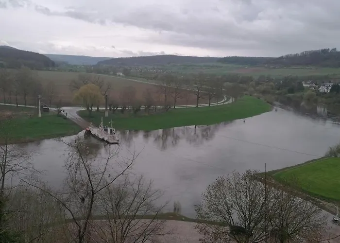 Zur Burg Отель Polle