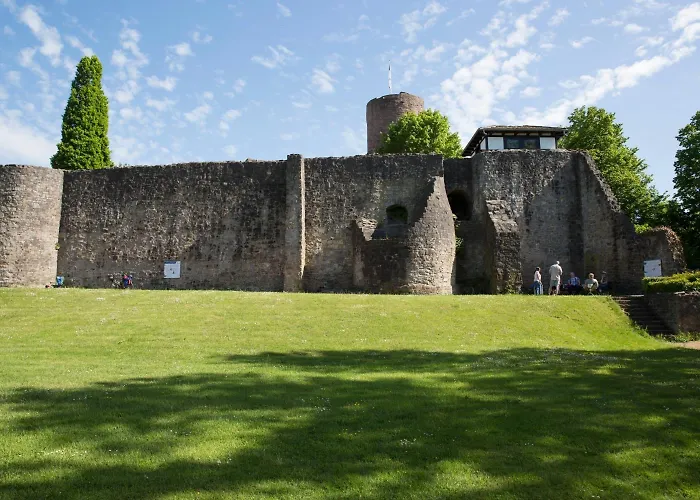 Zur Burg