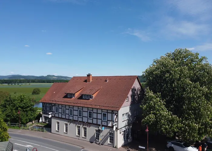 Отель Zur Burg Polle